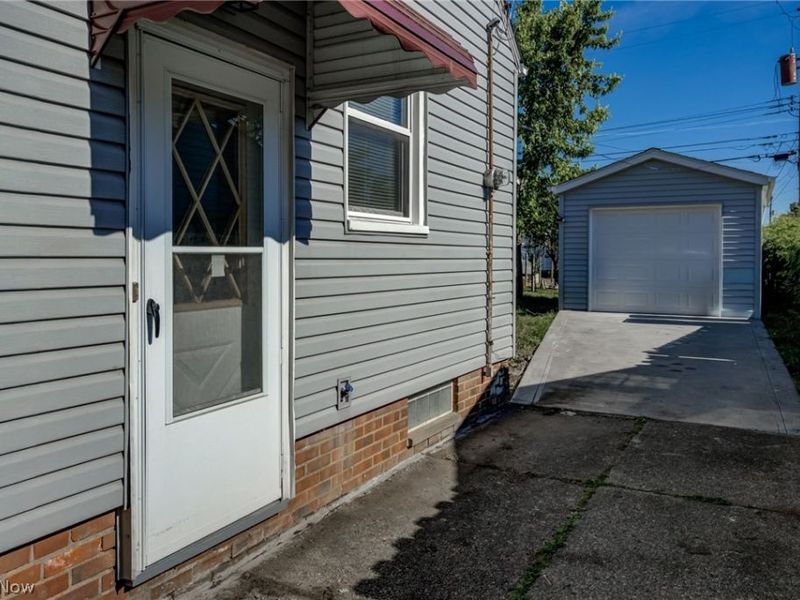 5410 Renwood Drive, Parma, OH 44129 Photo 6