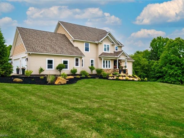 41 W Nimisila Road, New Franklin, OH 44319