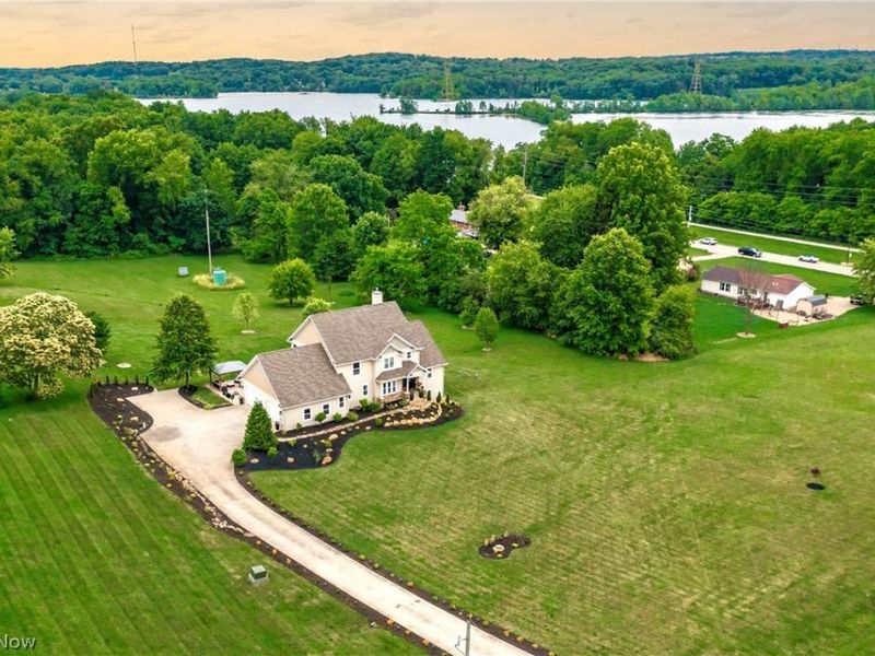41 W Nimisila Road, New Franklin, OH 44319 Photo 5