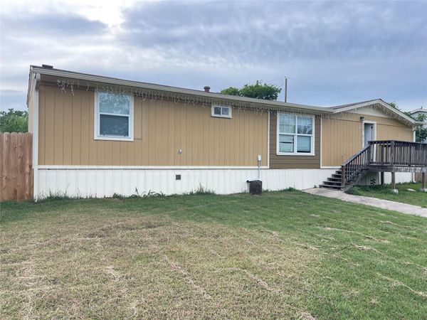 417 Lenora DR, Taylor, TX 76574
