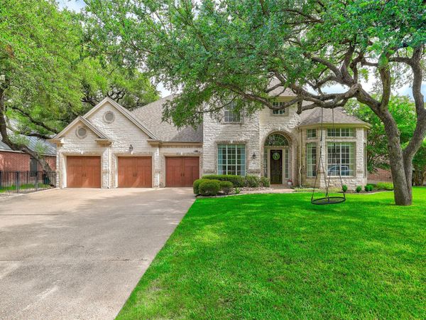 124 Hazeltine DR, Georgetown, TX 78628