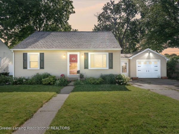 2017 Devonshire Avenue, Lansing, MI 48910