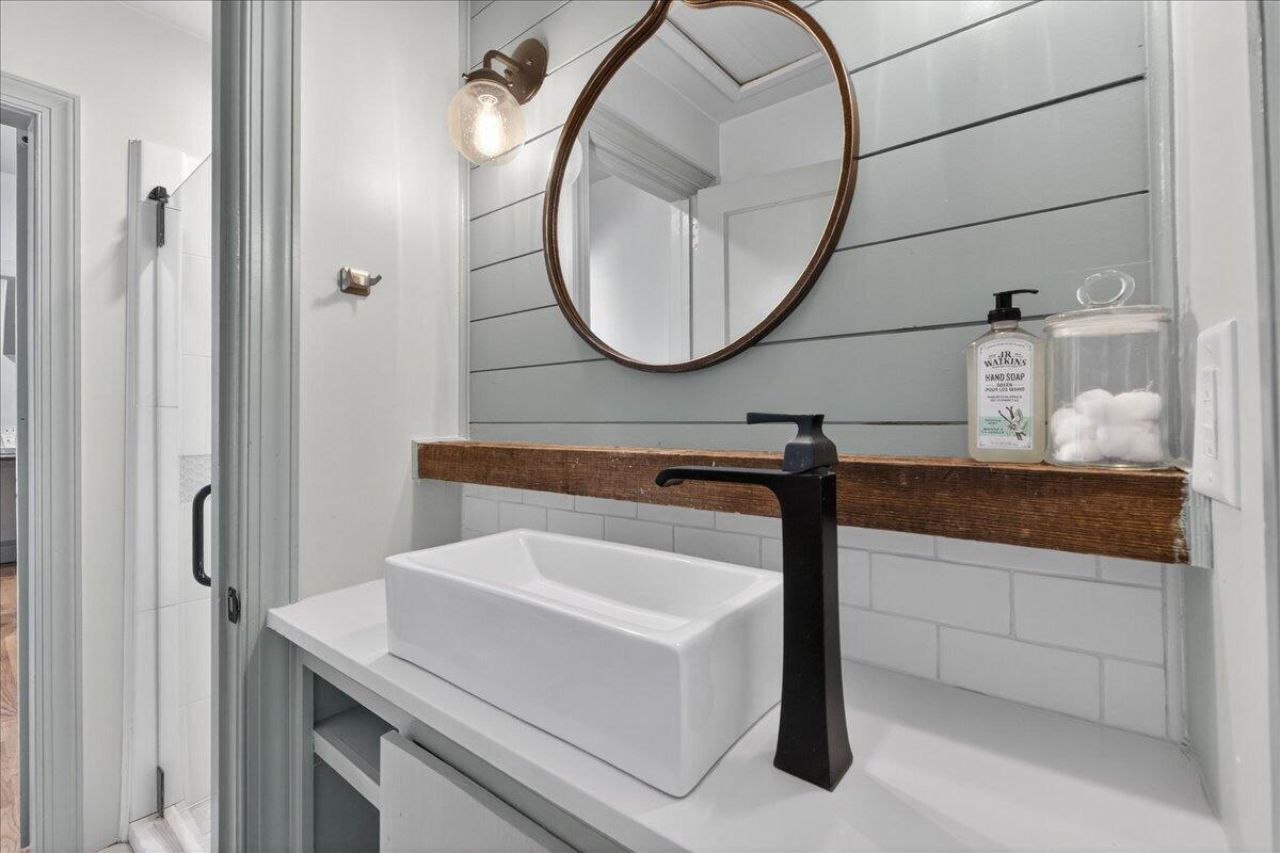 201 Ashley Avenue Photo 10