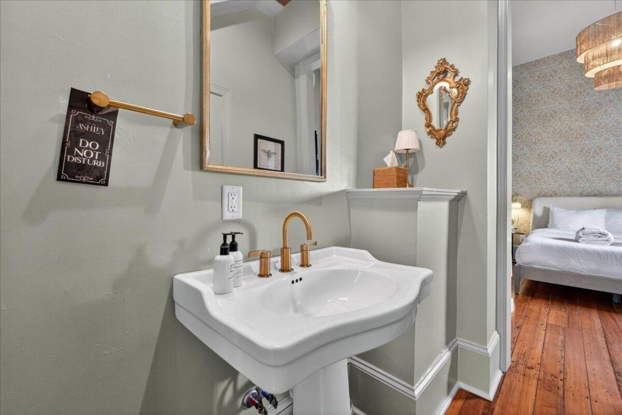 201 Ashley Avenue Photo 12