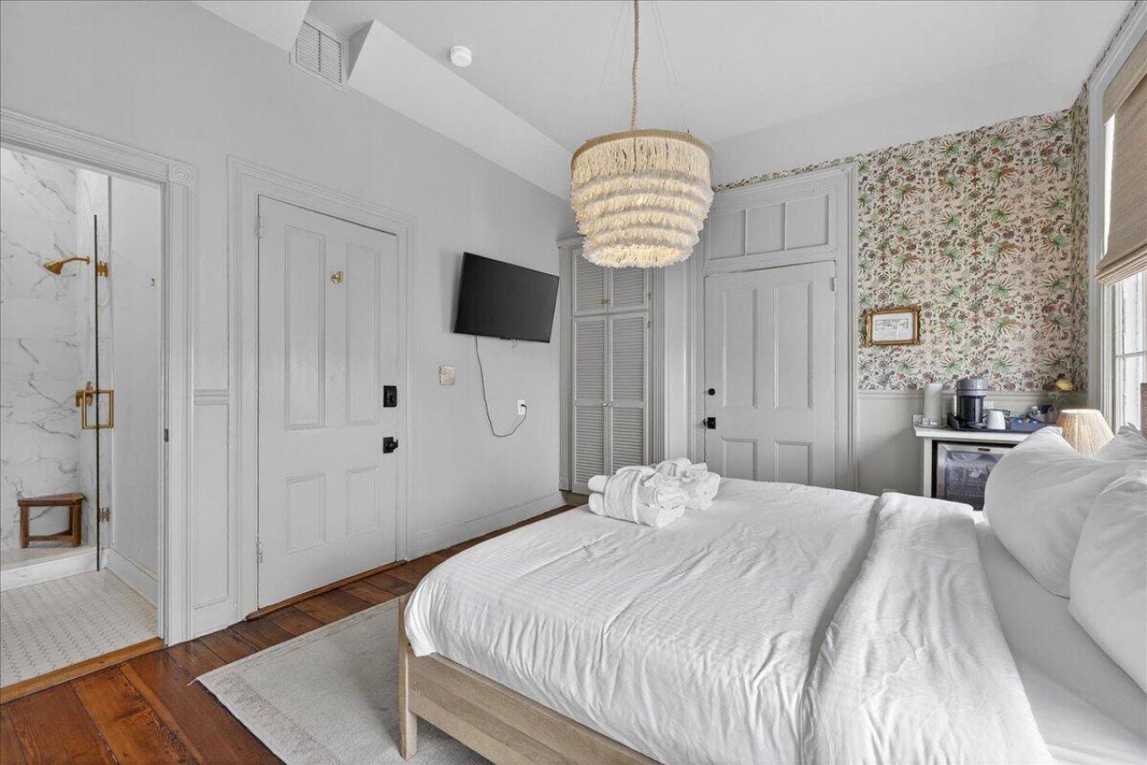 201 Ashley Avenue Photo 24