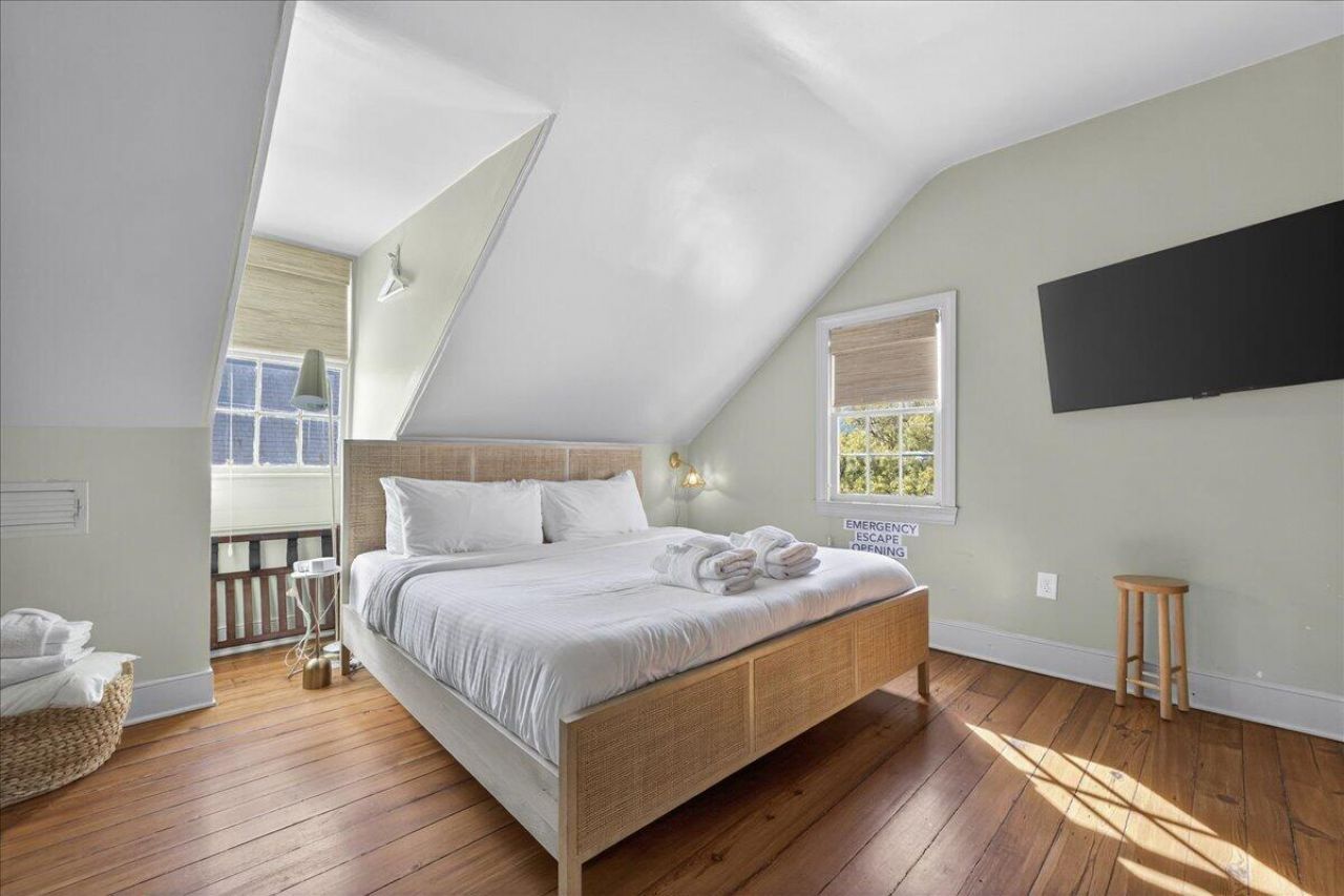 201 Ashley Avenue Photo 30
