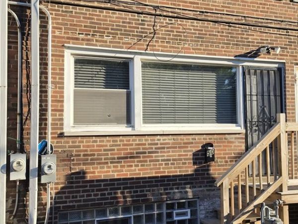 50 E 37th Street E, Chicago, IL 60653