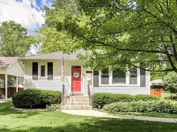 206 S Owen Street , Mount Prospect, IL 60056