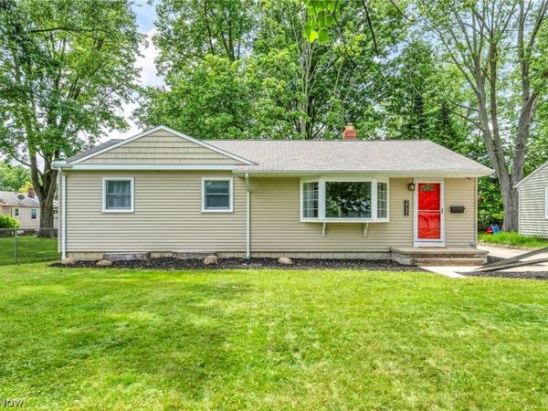 3732 W 232nd Street, North Olmsted, OH 44070
