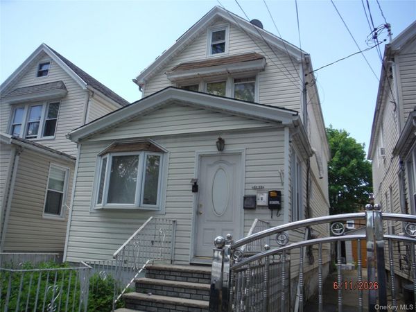 9058 199th Street , Hollis, NY 11423