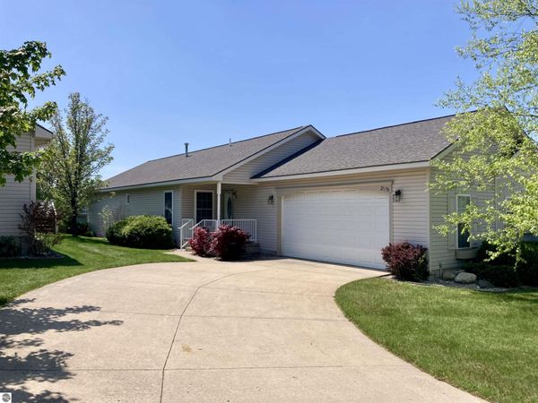 2116 Seaview Drive, Traverse City, MI 49686