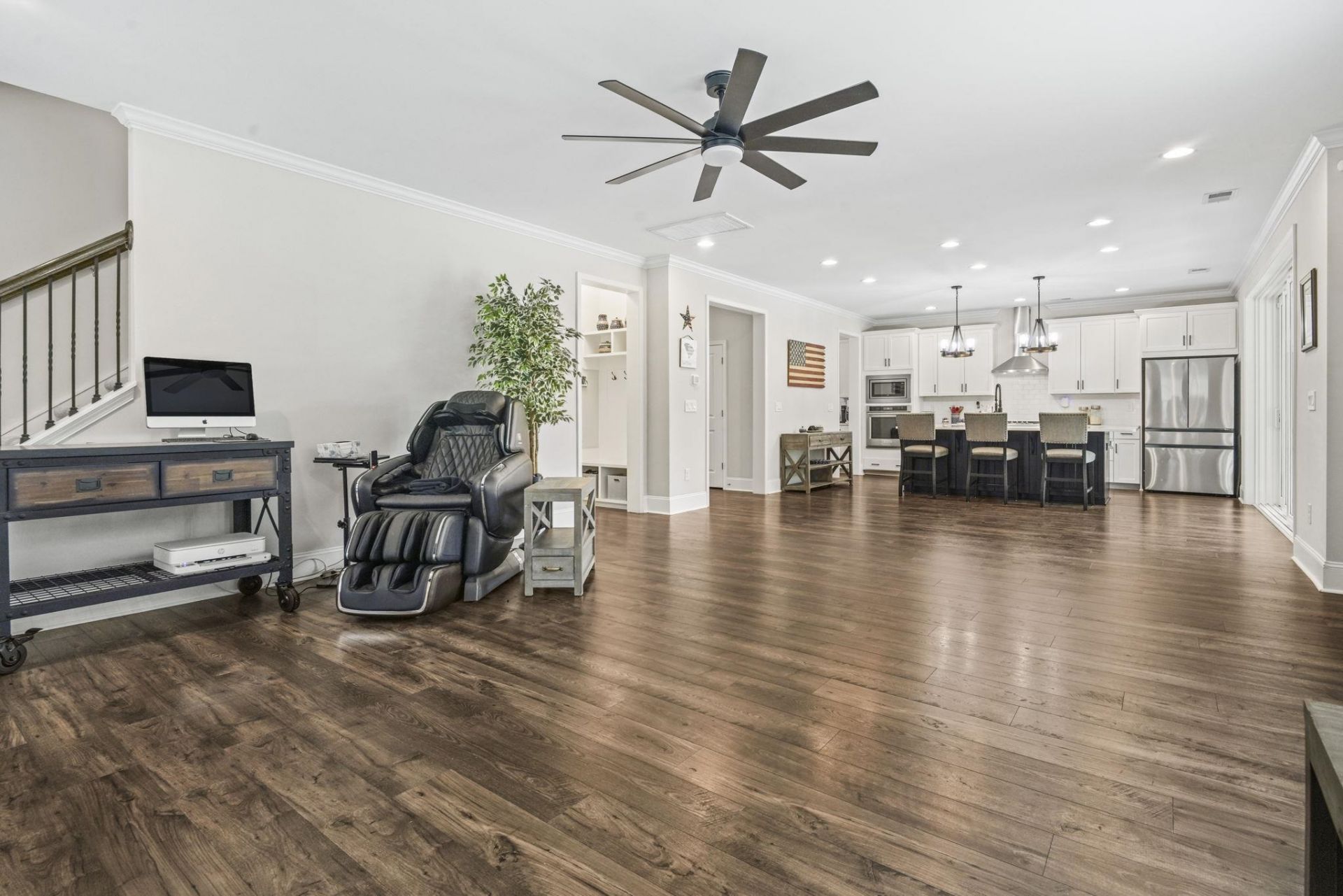 215 Delano Way Photo 14