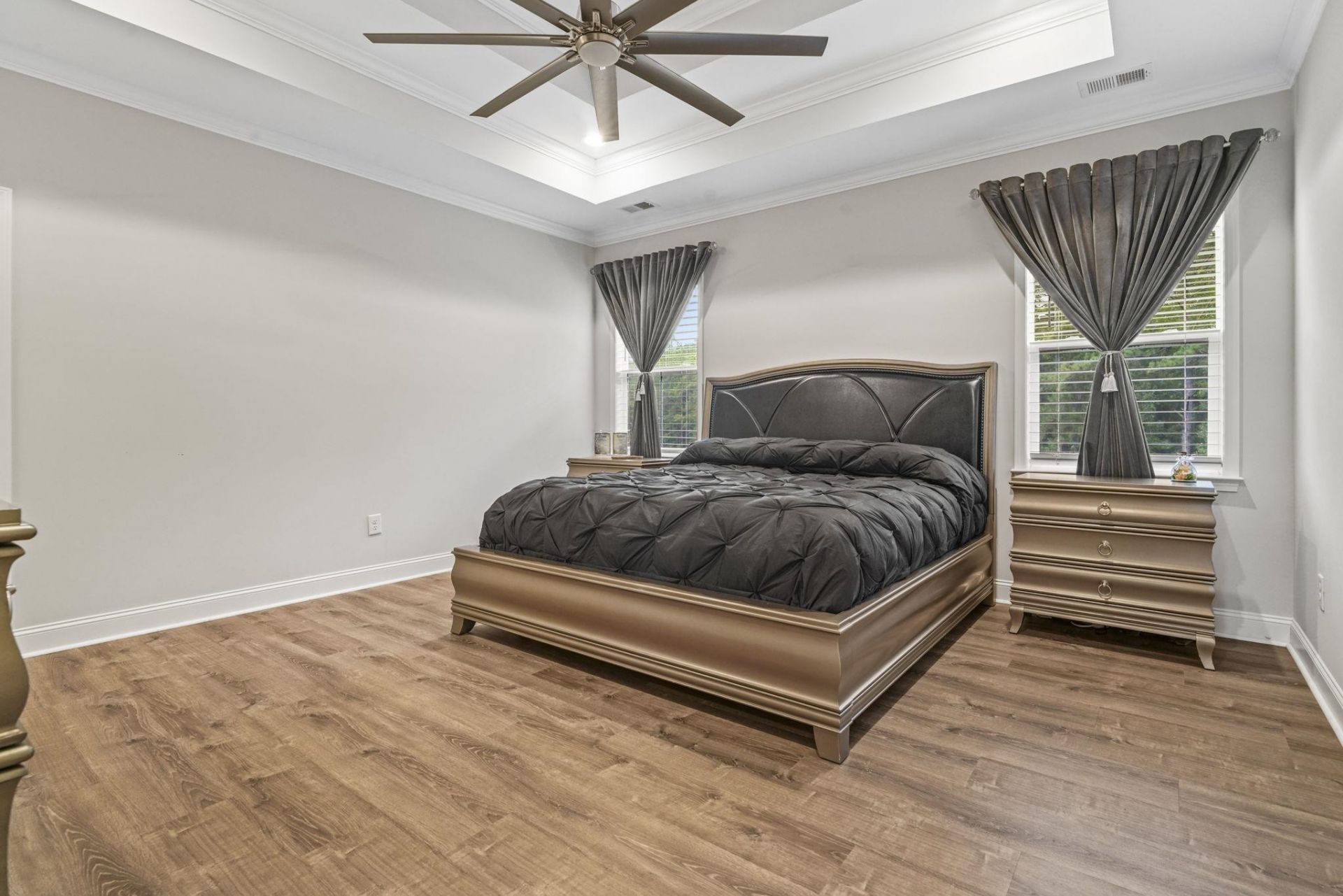 215 Delano Way Photo 18