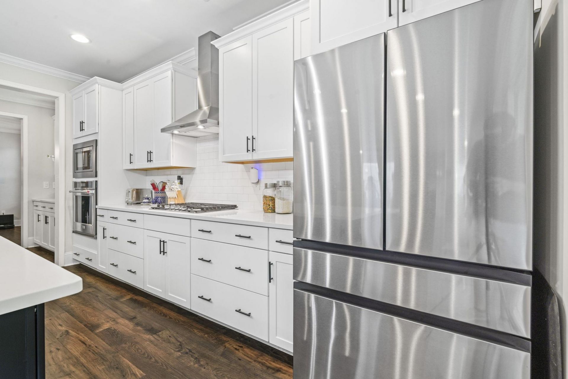 215 Delano Way Photo 7