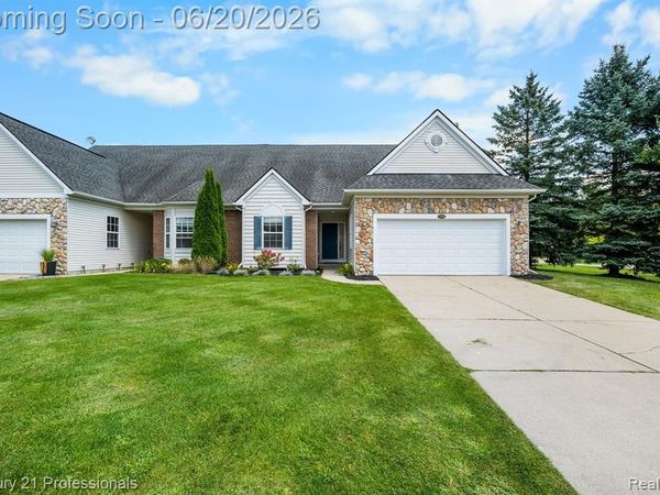 3305 Grove Lane, Auburn Hills, MI 48326
