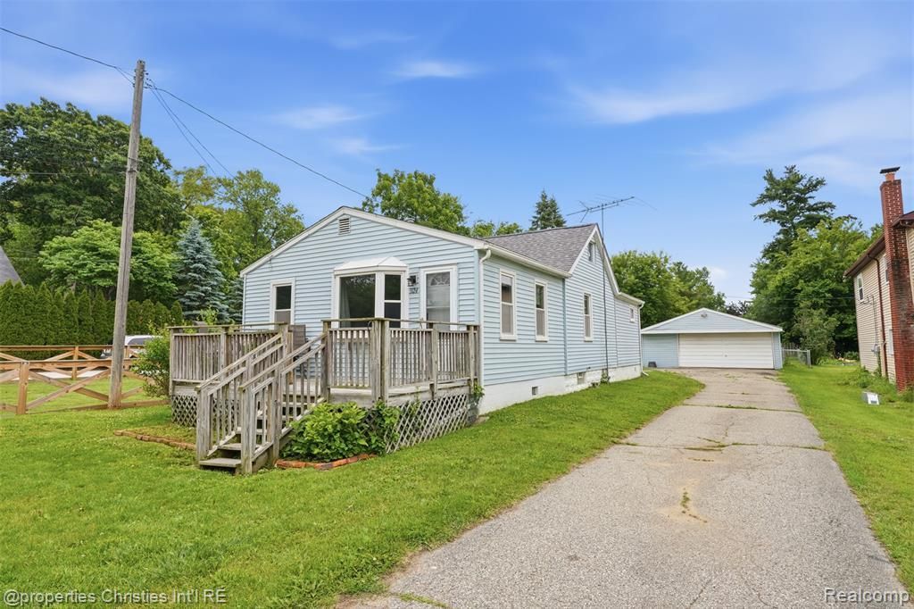 3124 Bessie Street, Auburn Hills, MI 48326 Main Photo
