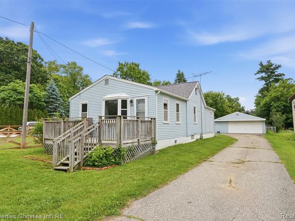 3124 Bessie Street , Auburn Hills, MI 48326