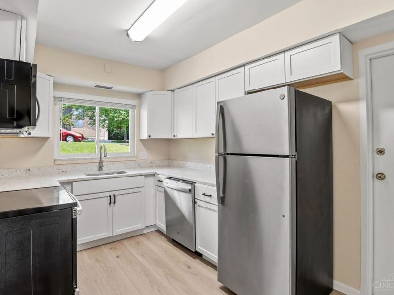 3566 Amberacres Drive, Unit 5, Cincinnati, OH 45237 Photo 6