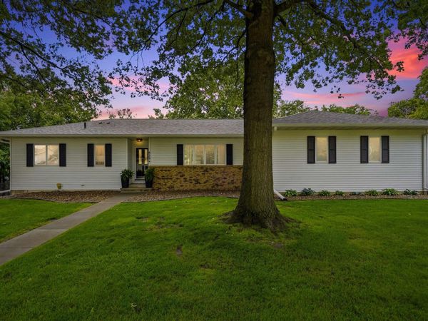 829 Maucker Road , Cedar Falls, IA 50613