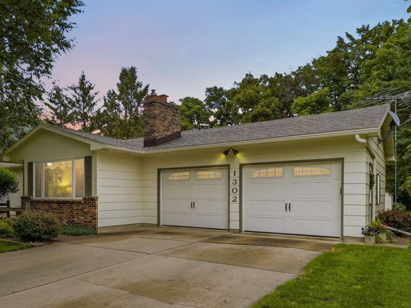 1302 Round Horn Street, Waverly, IA 50677
