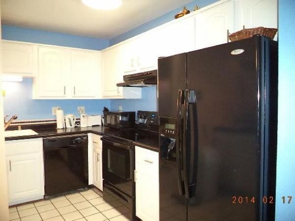 5278 Somerset LANE S, Unit Ln, Greenfield, WI 53221