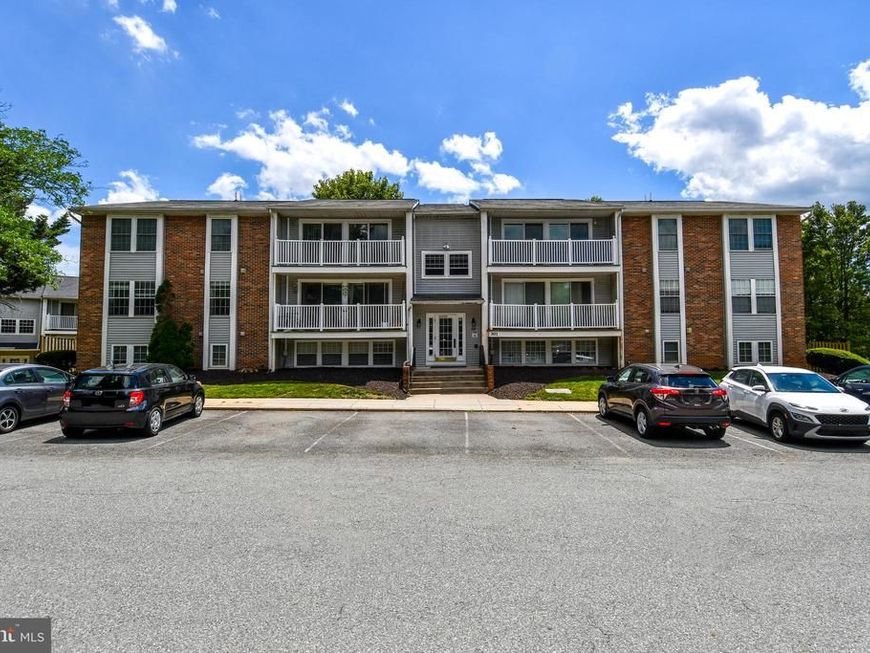 301 Palmspring Drive, Unit 2-4, Gaithersburg, MD 20878 Main Photo