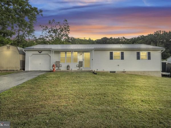 28 MOUNTAIN STREET , MOUNT HOLLY SPRINGS, PA 17065