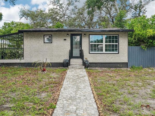 8514 N BRANCH AVENUE , TAMPA, FL 33604