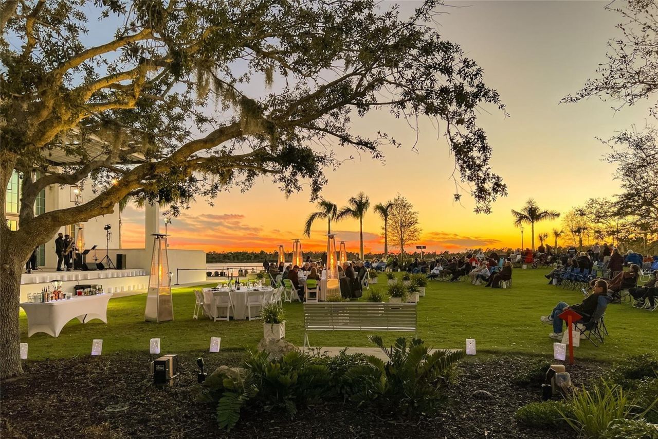 12381 Falling Leaf Place , Venice, FL 34293 Photo