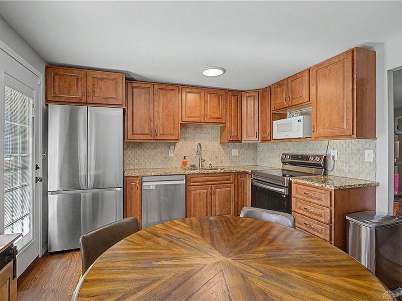 7422 Dial Drive, Huber Heights, OH 45424 Photo 6
