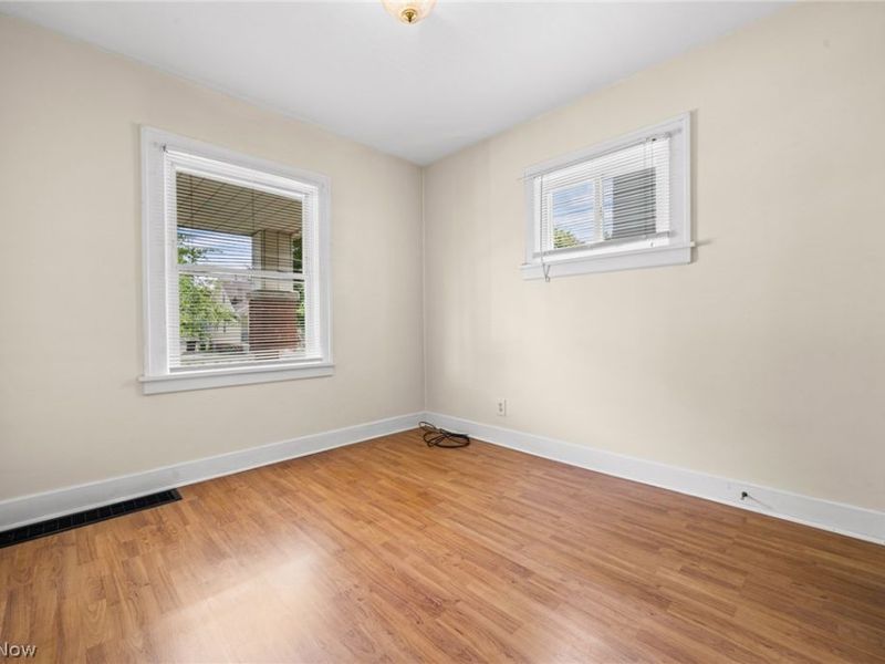 14104 Carrydale Avenue, Cleveland, OH 44111 Photo 12