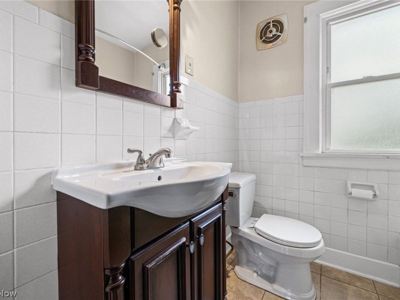 14104 Carrydale Avenue, Cleveland, OH 44111 Photo 15