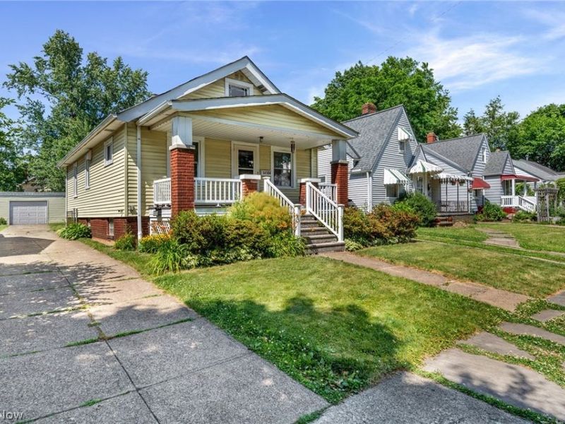 14104 Carrydale Avenue, Cleveland, OH 44111 Photo 2