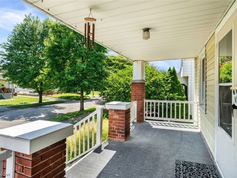 14104 Carrydale Avenue, Cleveland, OH 44111 Photo 3