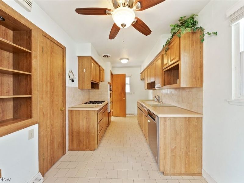 6130 Smith Road, Brook Park, OH 44142 Photo 10