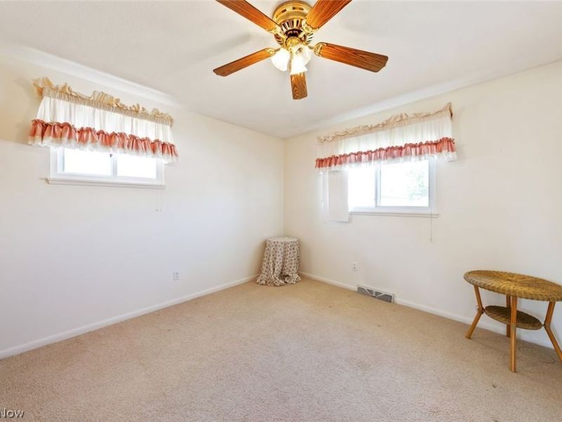 6130 Smith Road , Brook Park, OH 44142 Photo 13