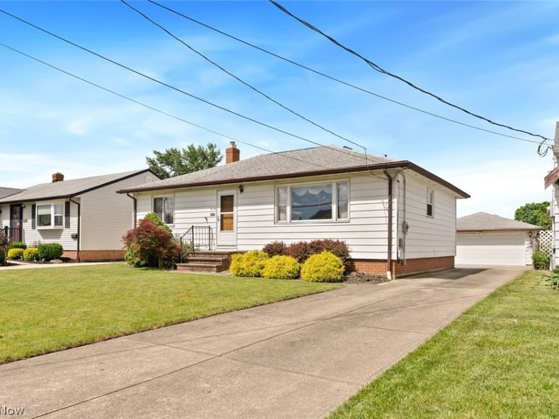 6130 Smith Road, Brook Park, OH 44142 Photo 2