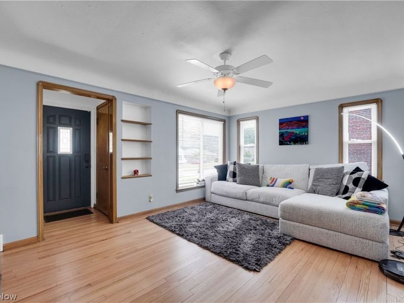 2313 Lorimer Road , Cleveland, OH 44134 Photo 4