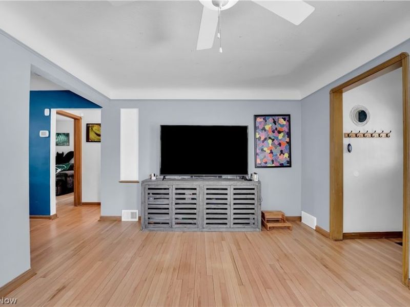 2313 Lorimer Road , Cleveland, OH 44134 Photo 7
