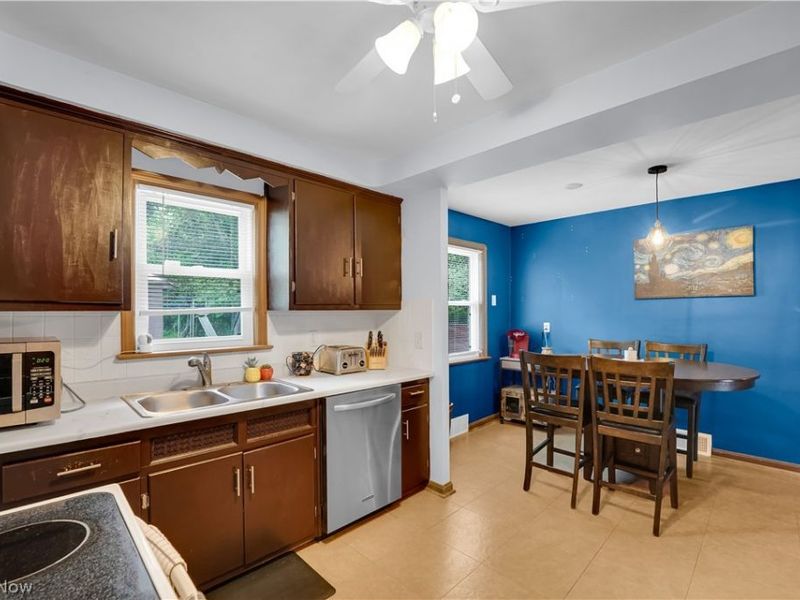 2313 Lorimer Road , Cleveland, OH 44134 Photo 8