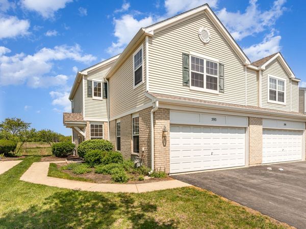 593 Springbrook Trail , Oswego, IL 60543