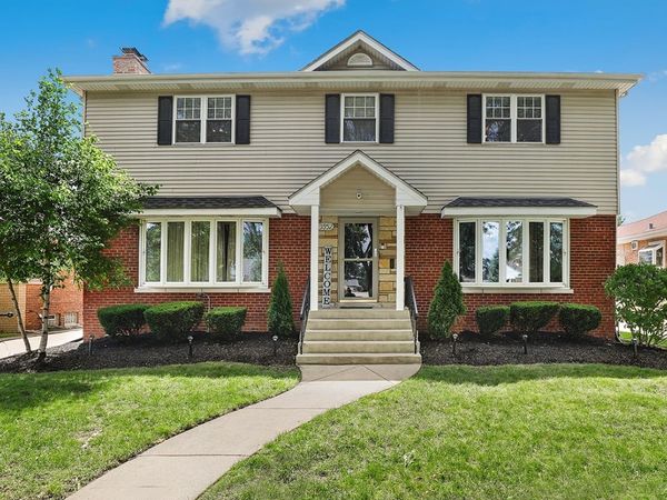 9352 S Ridgeway Avenue , Evergreen Park, IL 60805
