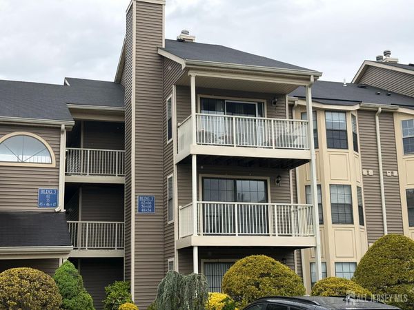 60 Lear Court, East Brunswick, NJ 08816
