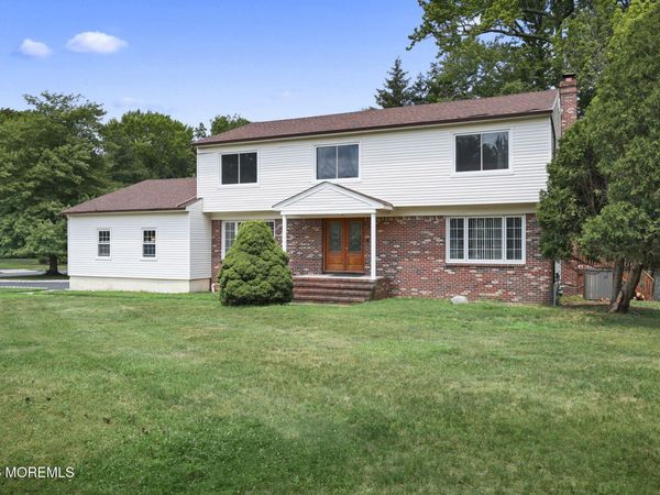 2 Micki Terrace, Manalapan, NJ 07726
