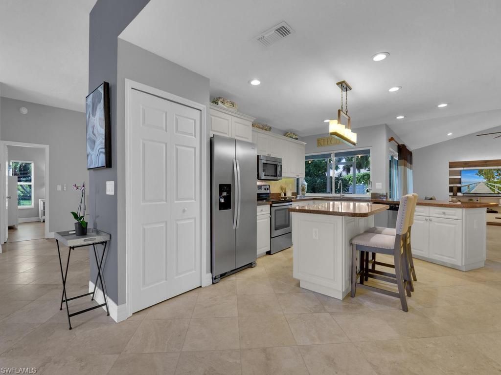 11481 Bent Pine Dr , Fort Myers, FL 33913 Photo