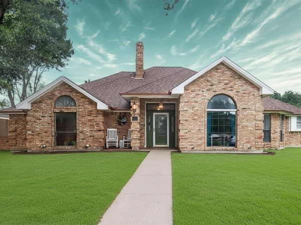919 Huntington Drive, Duncanville, TX 75137