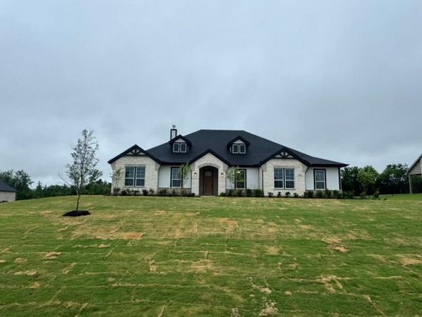 411 Indian Creek Road, Van Alstyne, TX 75495