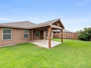 8333 Muddy Creek Drive, Fort Worth, TX 76131