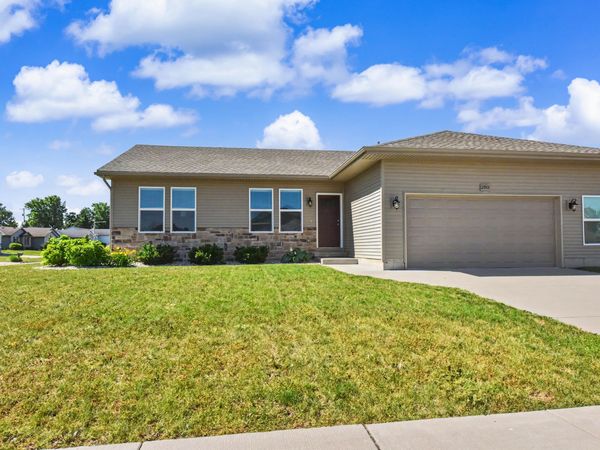 2901 Guinness Dr, Janesville, WI 53546