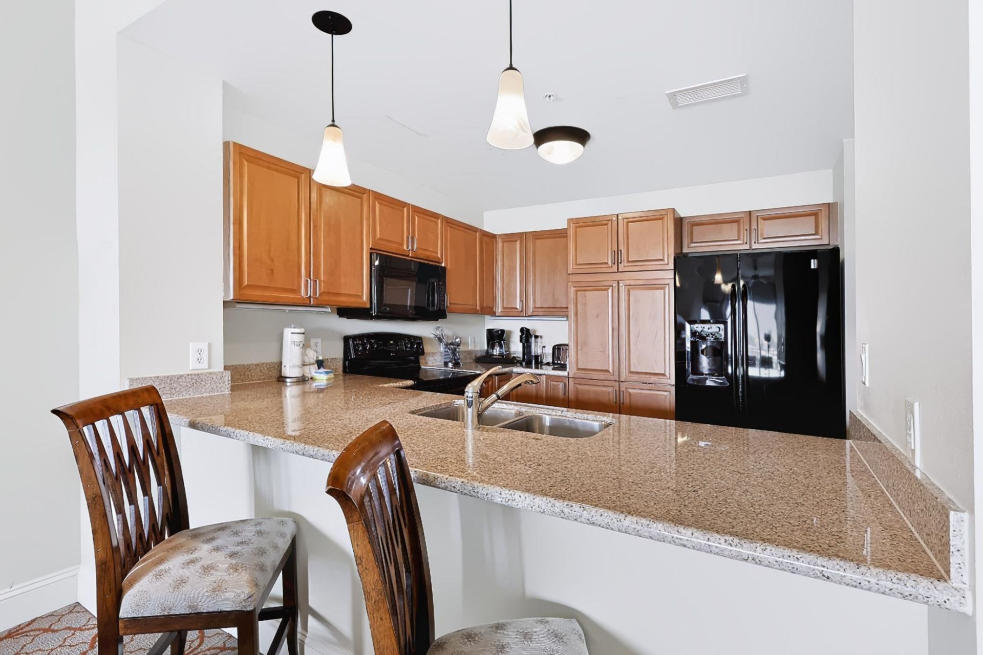 8121 Amalfi Pl.  Photo 7